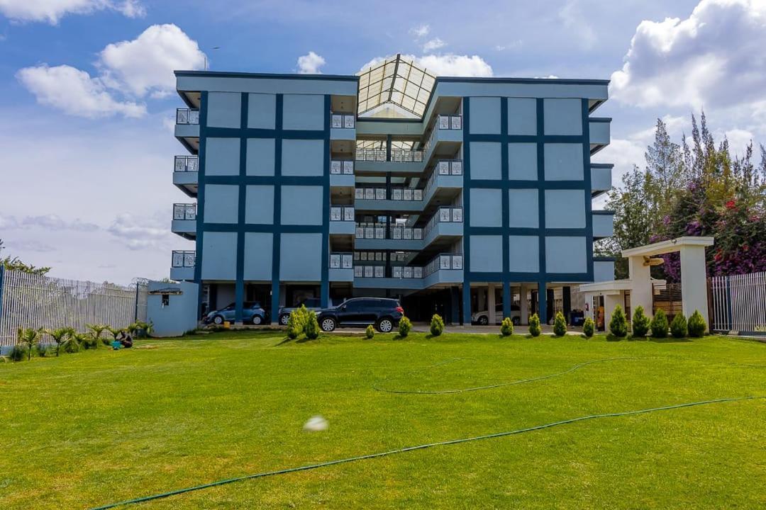 The Pine 2 Bedroom House California Plaza Nanyuki Extérieur photo