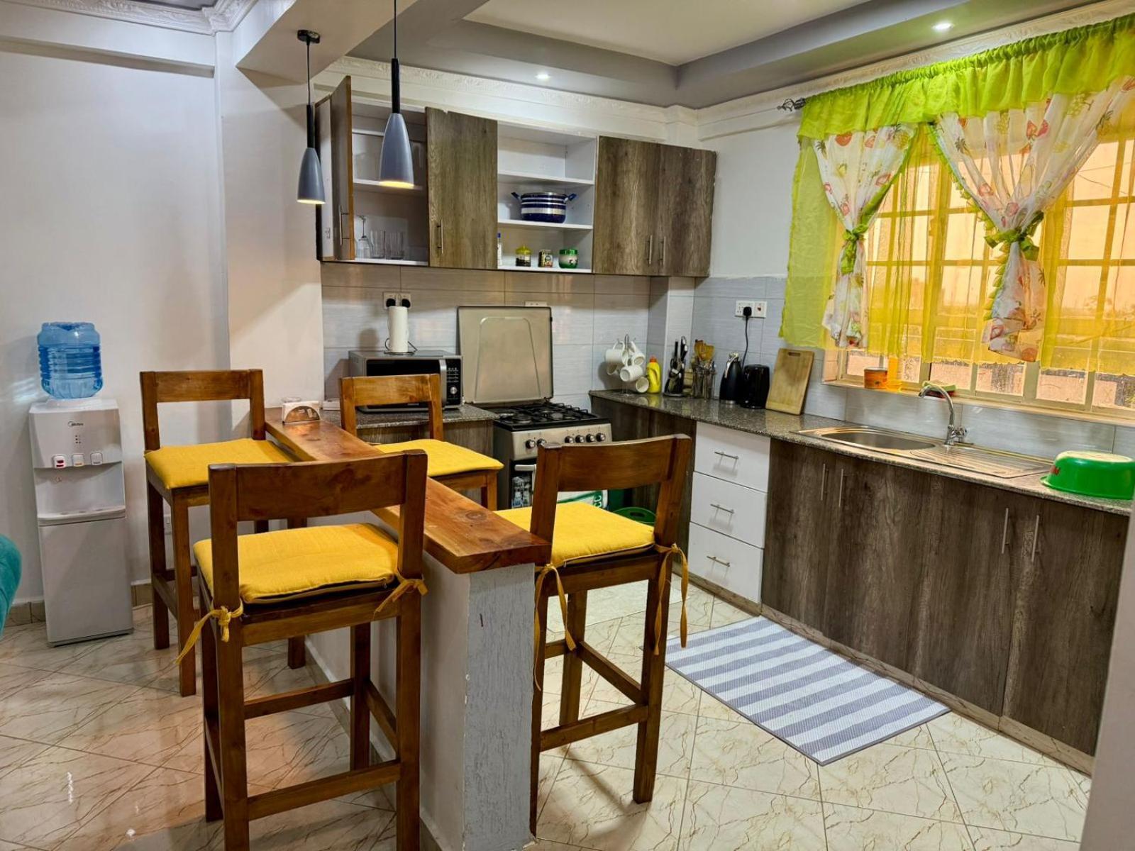 The Pine 2 Bedroom House California Plaza Nanyuki Extérieur photo